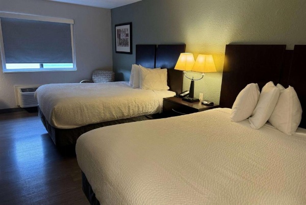 Baymont by Wyndham Tuscola image 19