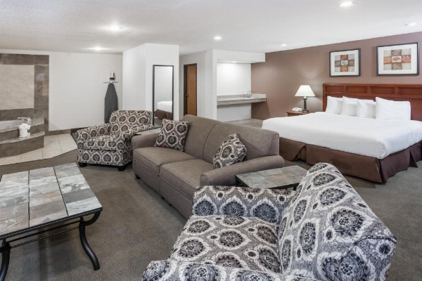 Baymont by Wyndham Tuscola image 22