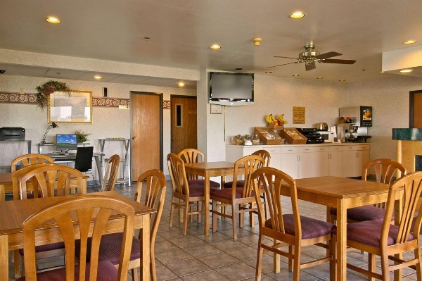 Baymont by Wyndham Tuscola image 7